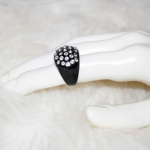 Retro Black Acrylic Rhinestone Ring - Picture 2 of 4